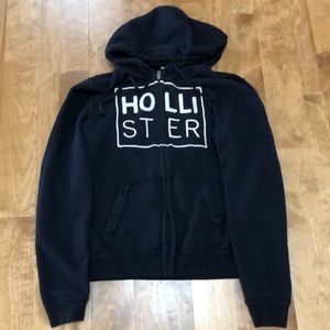 Hollister zip front hoodie. Size M